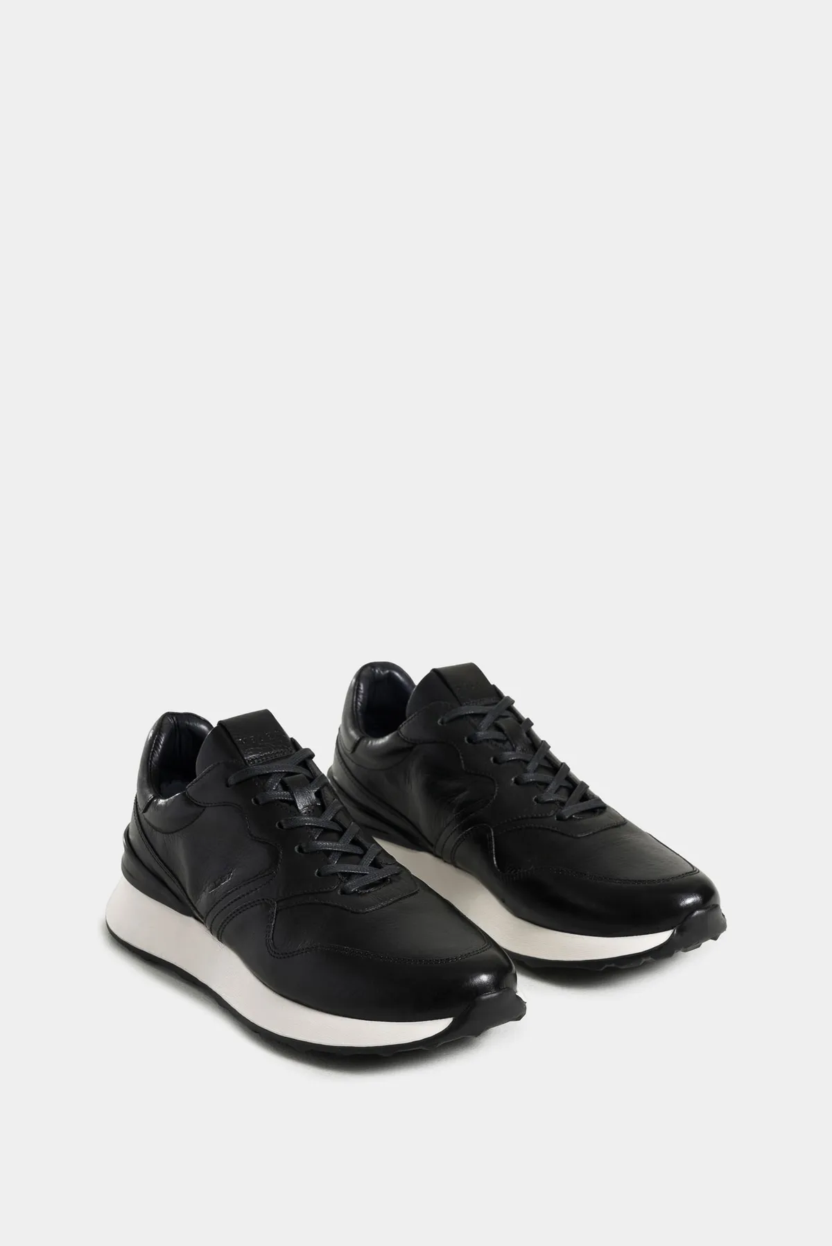 Tenis cooper 3 de cuero para hombre spoiler en contraste
