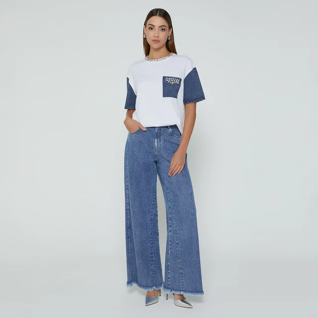 Camiseta manga corta con detalles denim