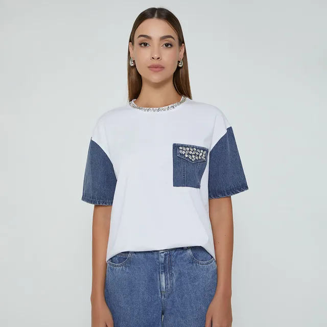 Camiseta manga corta con detalles denim